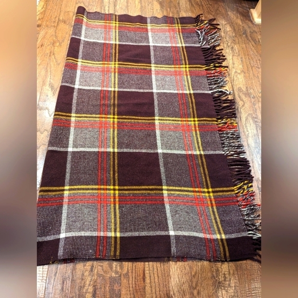 Vintage tartan 100% wool blanket, made in Scotland,  52"×60" - Picture 1 of 4